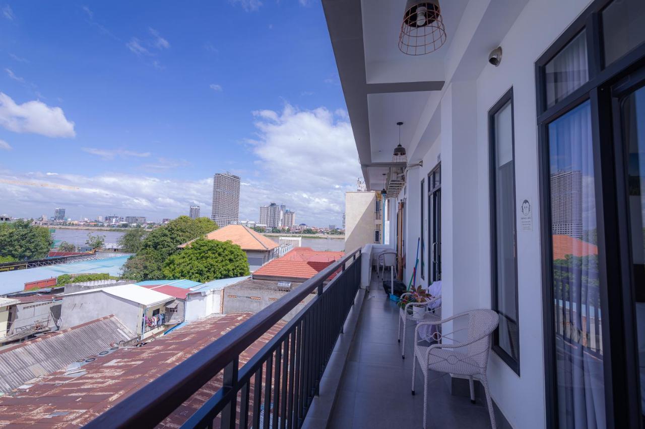 Pooltop Phnom Penh Luaran gambar