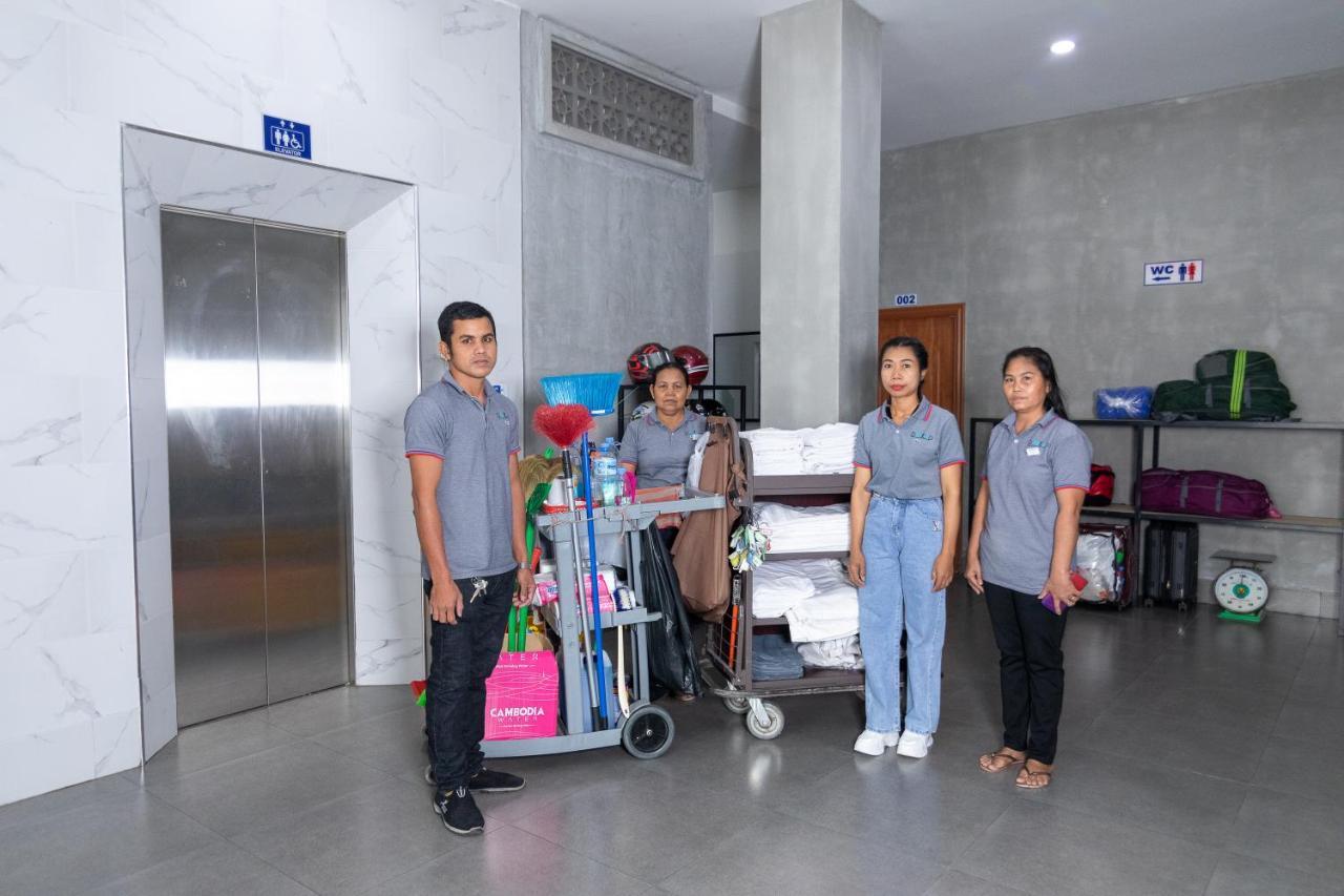 Pooltop Phnom Penh Luaran gambar